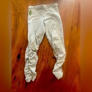 Peekaboo Beans Leggings 4T